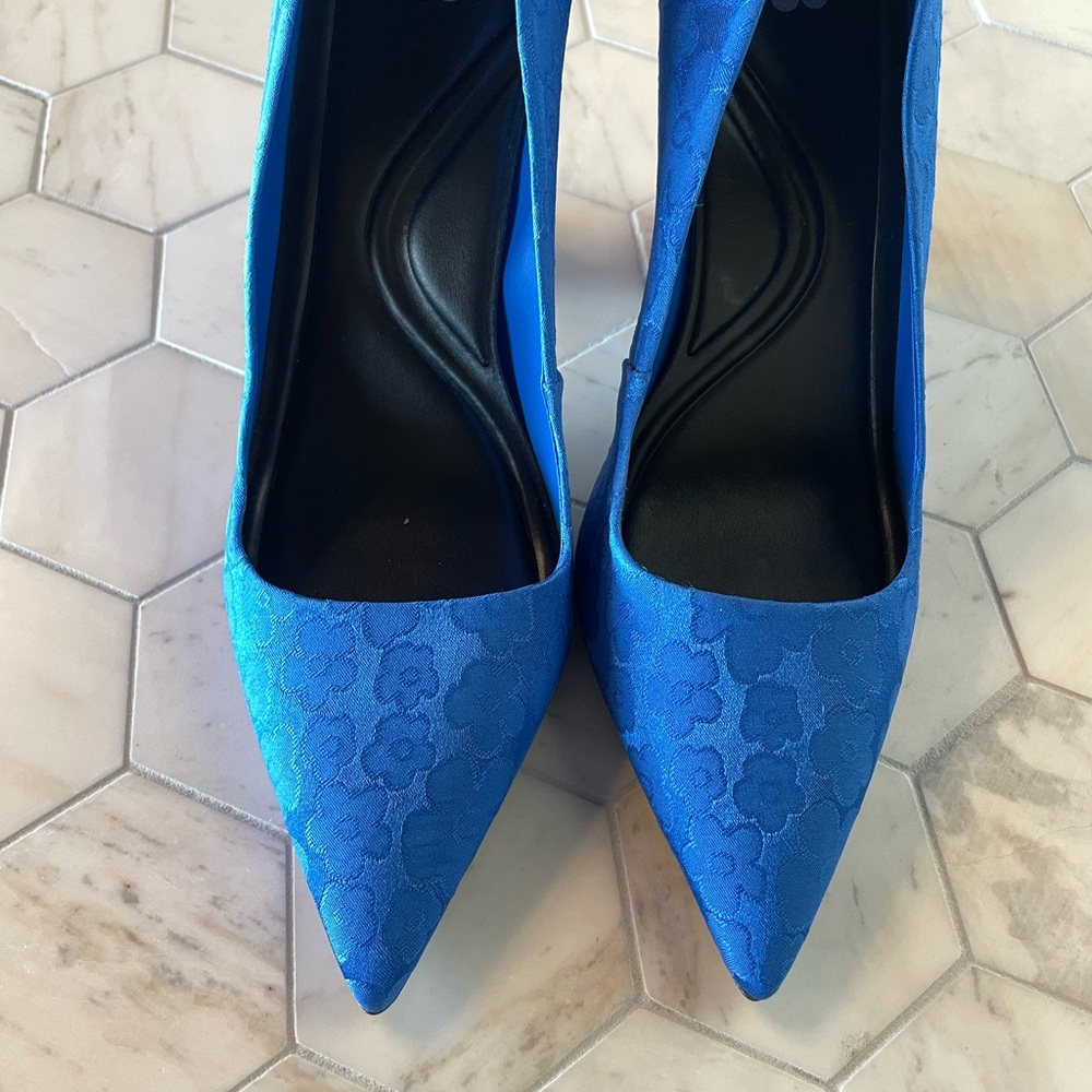Gianni Bini Blue Women's Heels - Picture 4 of 6